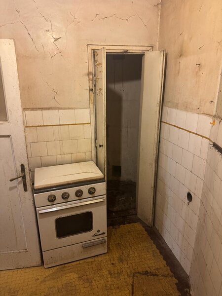 Caderea Bastiliei, Piata Romana vanzari apartament 2 camere etaj 1, balcon