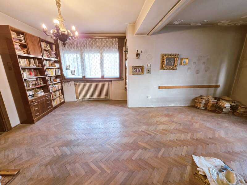 Caderea Bastiliei, Piata Romana vanzari apartament 2 camere etaj 1, balcon