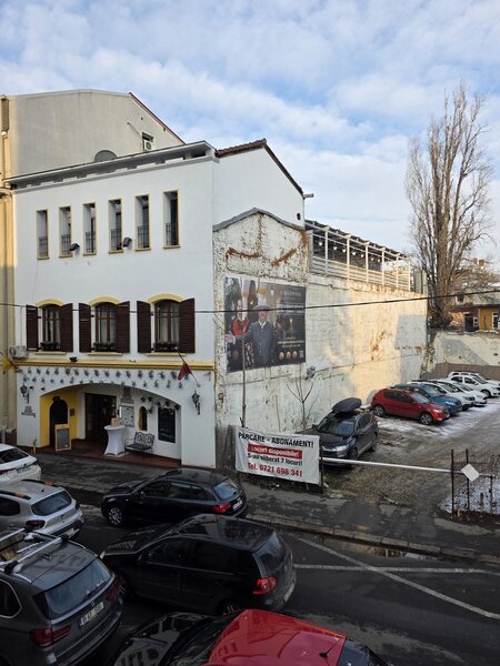 Caderea Bastiliei, Piata Romana vanzari apartament 2 camere etaj 1, balcon